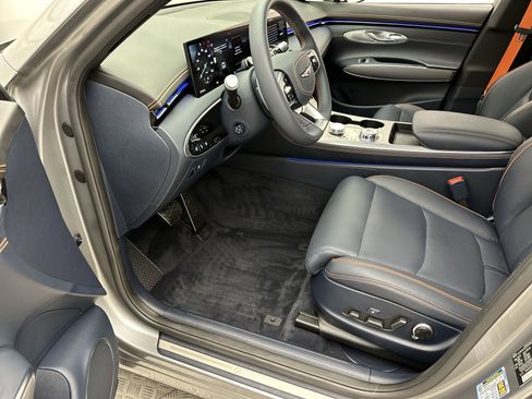 Certified 2026 Genesis GV70 3.5T Sport Advanced AWD/4WD image 11