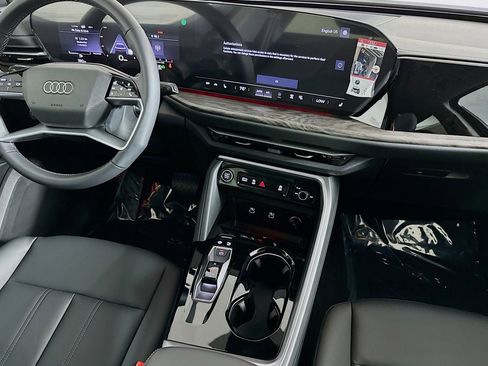 New 2025 Audi Q5 Premium image 6