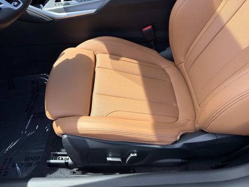 Used 2025 BMW M240i Coupe RWD image 10