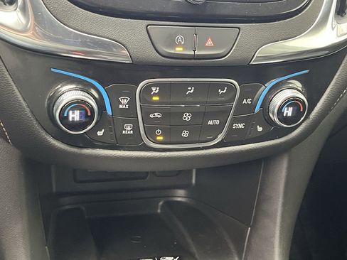 Certified 2023 Chevrolet Equinox Premier w/ LPO, Floor Liner Package image 21