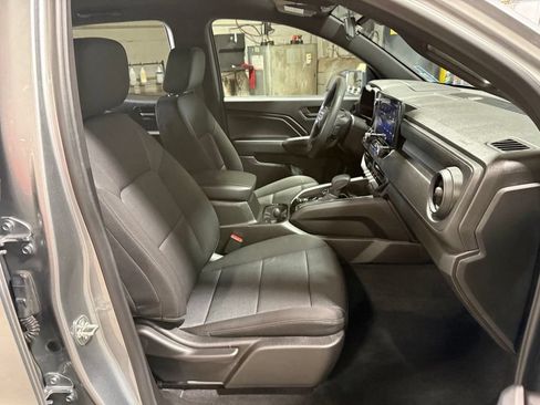 Used 2024 Chevrolet Colorado Trail Boss AWD/4WD image 24