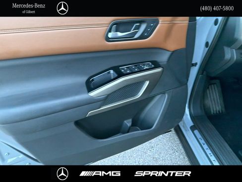 Used 2025 Nissan Pathfinder Platinum w/ Cargo Package FWD image 11