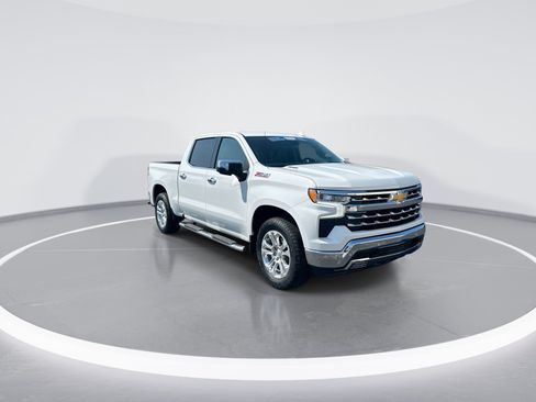 Used 2023 Chevrolet Silverado 1500 LTZ AWD/4WD image 2