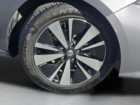Used 2022 Nissan Altima 2.5 SV AWD/4WD image 16