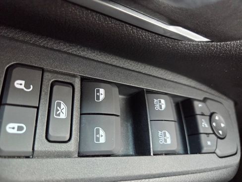 Used 2025 RAM 1500 Big Horn RWD image 19