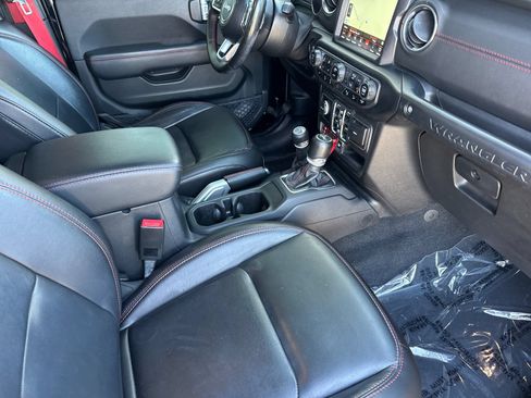 Used 2020 Jeep Wrangler Unlimited Rubicon AWD/4WD image 18