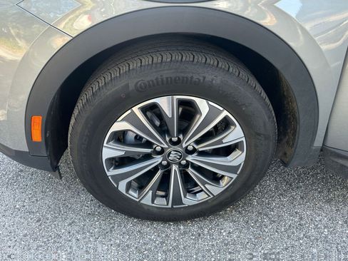 Used 2024 Buick Envision Preferred image 23