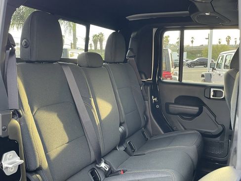 New 2026 Jeep Gladiator Sport image 20