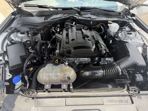 Used 2020 Ford Mustang Coupe RWD image 23