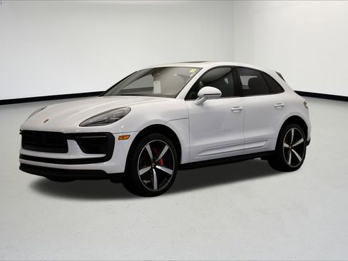 Used 2024 Porsche Macan S image 1