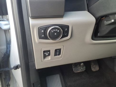 Used 2017 Ford F150 XLT w/ Equipment Group 302A Luxury image 13