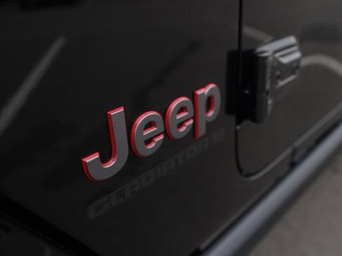 Used 2026 Jeep Gladiator Rubicon AWD/4WD image 36