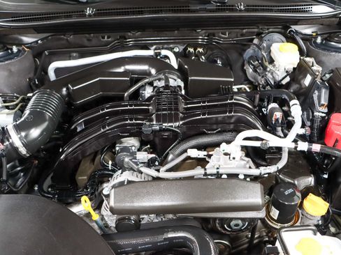 Used 2024 Subaru Outback Premium AWD/4WD image 31