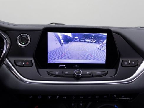 Used 2020 Chevrolet Blazer LT image 28