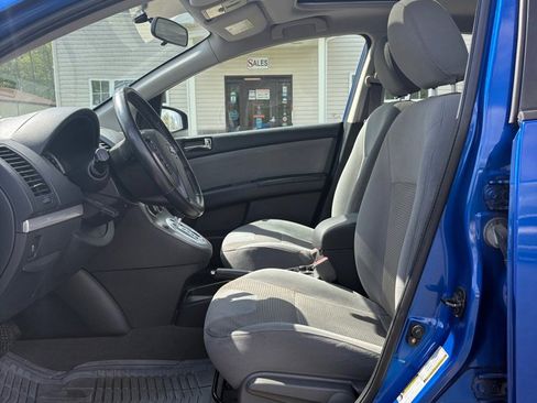 Used 2012 Nissan Sentra 2.0 SR w/ Special Edition Pkg FWD image 9