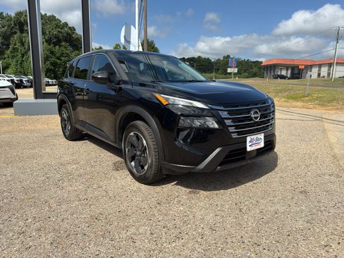 Used 2025 Nissan Rogue SV AWD/4WD image 33