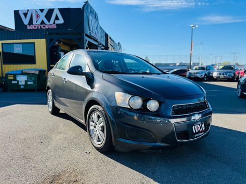 Used 2012 Chevrolet Sonic LT FWD image 3