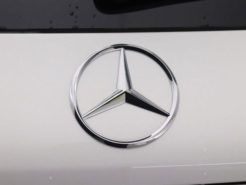 Certified 2022 Mercedes-Benz GLC 300 image 23