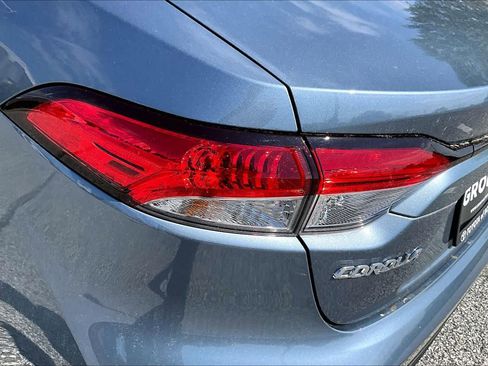 Used 2025 Toyota Corolla LE w/ LE Premium Package image 27