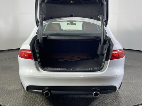 Used 2018 Jaguar XF Portfolio AWD/4WD image 8