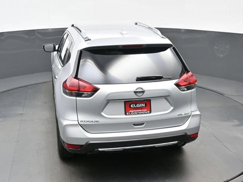 Used 2018 Nissan Rogue SV AWD/4WD image 40