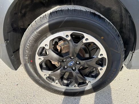 Used 2021 Subaru Crosstrek 2.0i Premium image 14