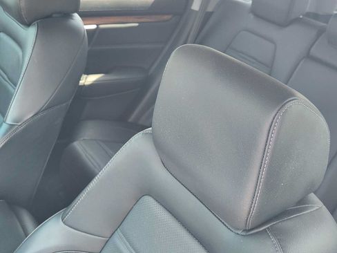 Certified 2018 Honda CR-V Touring image 14