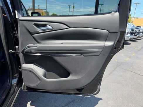 New 2026 Chevrolet Traverse LT w/ Driver Confidence Package FWD image 10