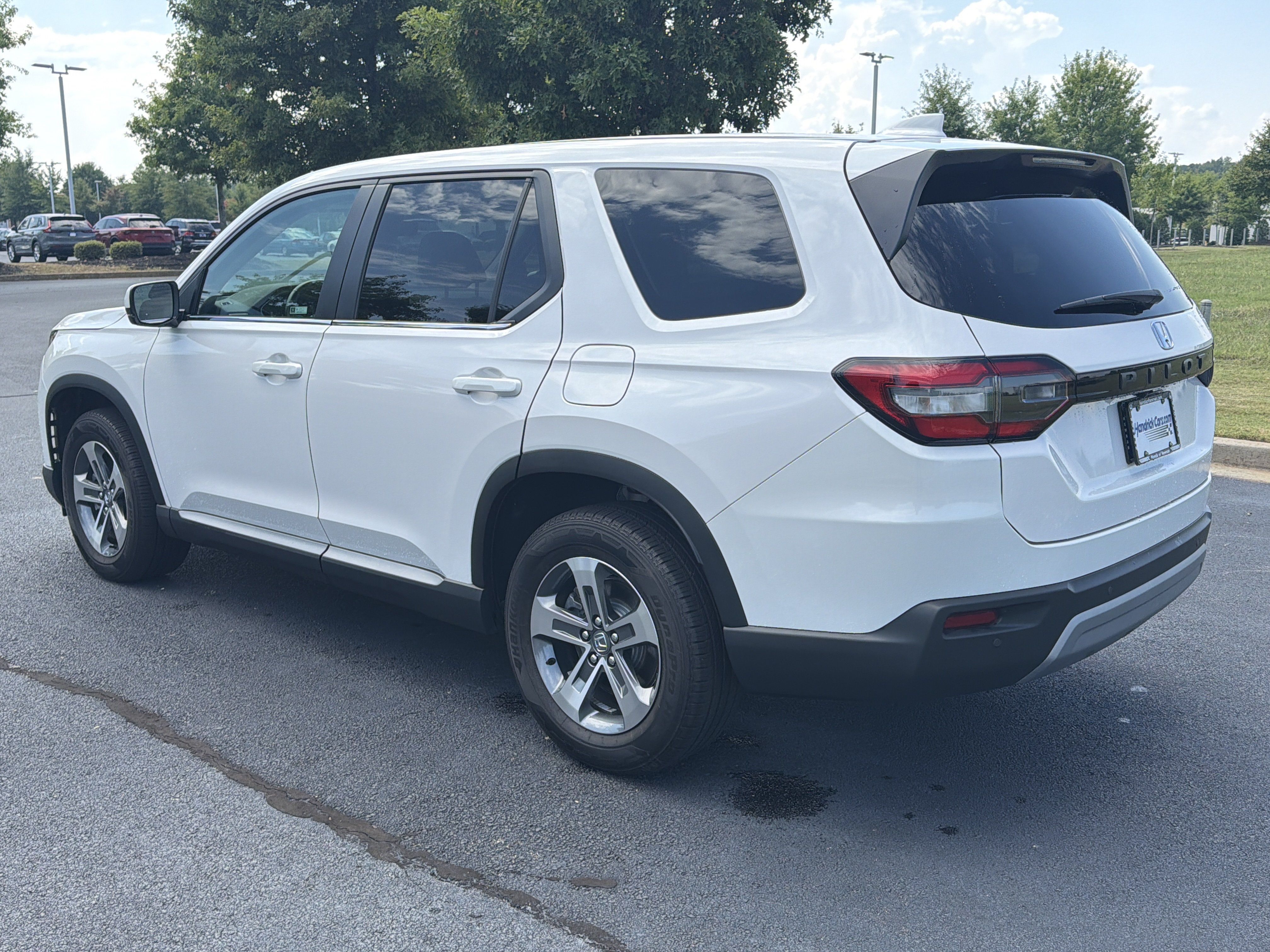 Used 2025 Honda Pilot EX-L image 7