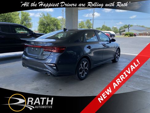 Used 2021 Kia Forte LXS FWD image 7
