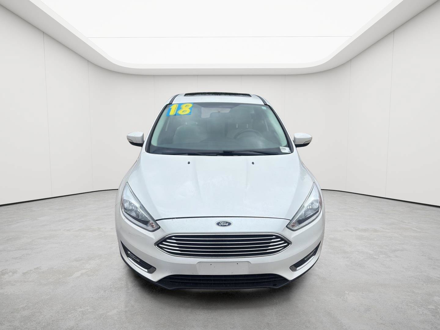 Used 2018 Ford Focus Titanium FWD image 2