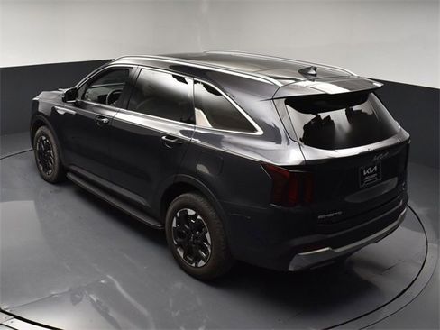 Certified 2025 Kia Sorento S w/ Panoramic Sunroof Package image 45