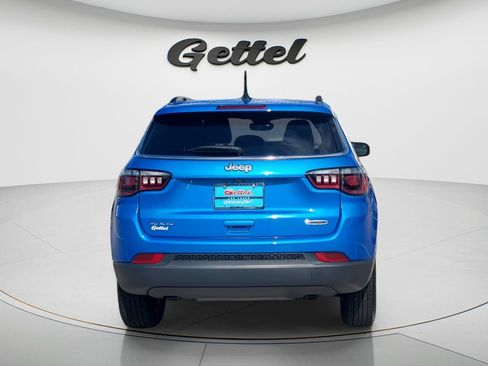 Used 2025 Jeep Compass Latitude w/ Sun & Sound Group AWD/4WD image 14