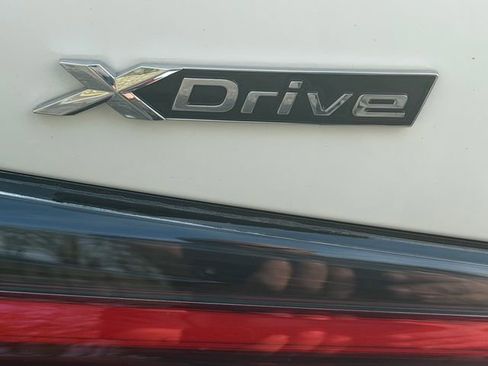 Used 2021 BMW 430i xDrive Coupe w/ M Sport Package image 11