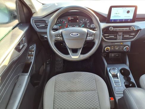 Used 2022 Ford Escape SE image 10