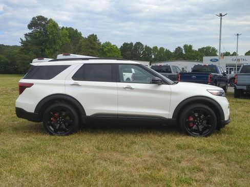 Used 2023 Ford Explorer ST w/ Equipment Group 401A AWD/4WD image 14