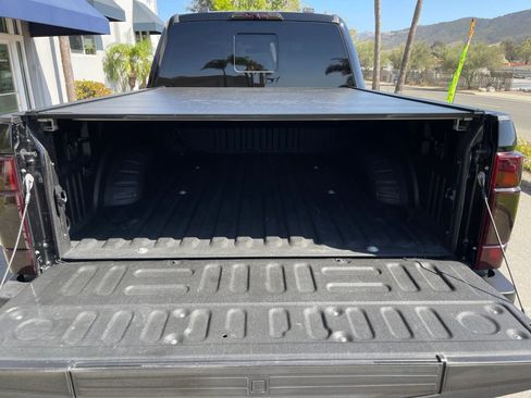 Used 2020 Ford F250 Platinum w/ FX4 Off-Road Package AWD/4WD image 11
