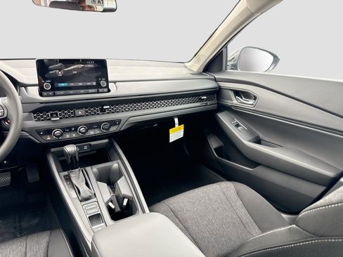 New 2025 Honda Accord SE image 17