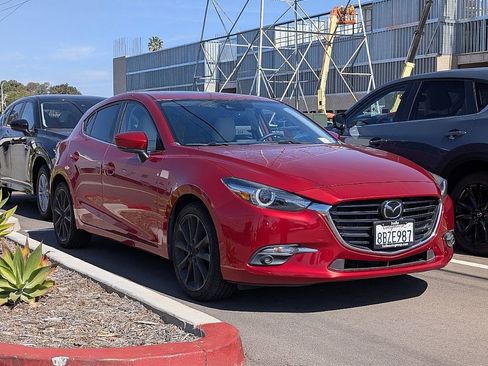 Used 2018 MAZDA MAZDA3 Grand Touring w/ Premium Equipment Package image 13