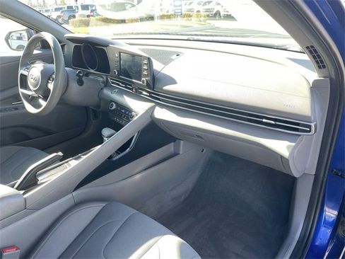 Used 2021 Hyundai Elantra SEL w/ Cargo Package image 27