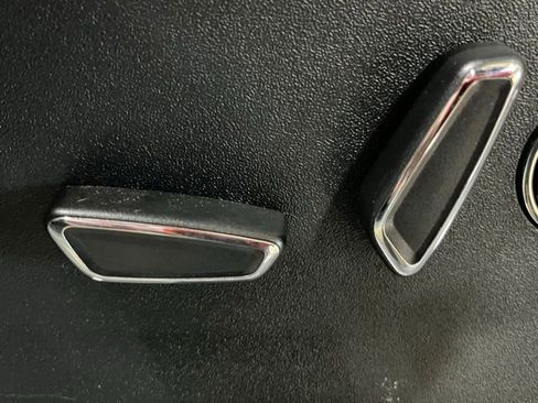 Used 2021 Ford F150 Platinum image 13