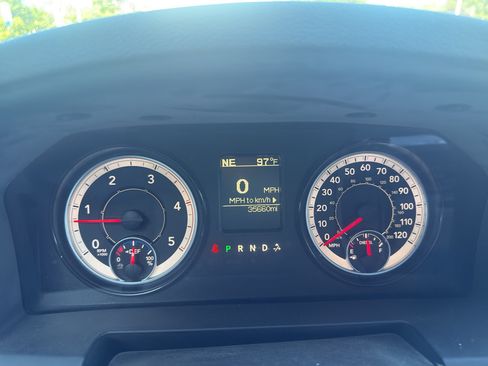 Used 2017 RAM 3500 Tradesman w/ Chrome Appearance Group AWD/4WD image 3