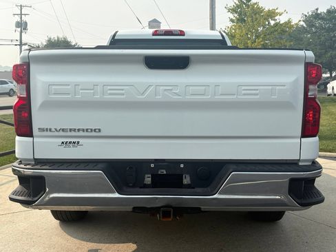 Used 2022 Chevrolet Silverado 1500 W/T RWD image 6