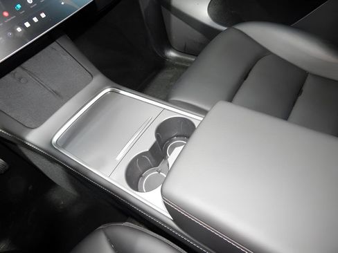 Used 2023 Tesla Model Y Long Range image 27