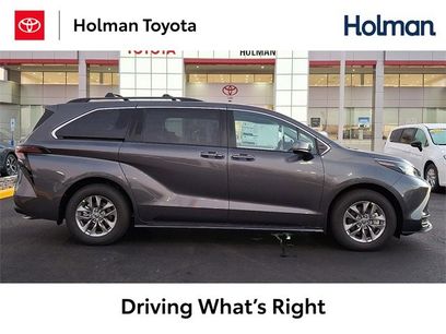 New 2025 Toyota Sienna LE