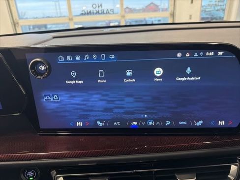 Used 2025 Chevrolet Traverse Z71 image 27