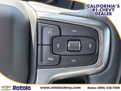 Used 2023 Chevrolet Suburban Premier AWD/4WD image 25
