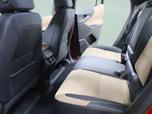 New 2026 Chevrolet Equinox ACTIV w/ Convenience Package III FWD image 27