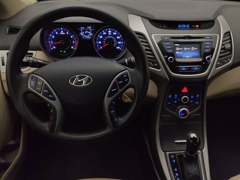Used 2016 Hyundai Elantra SE w/ Option Group 02 image 22