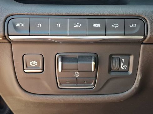 Used 2023 Cadillac Escalade Sport w/ Touring Package AWD/4WD image 23